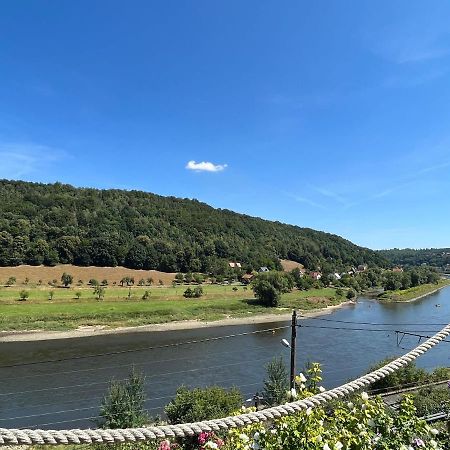 Saechsische-Schweiz-Ferienhaus-Wohnung-1-Mit-Elbblick-Sauna-Und-Kamin Königstein an der Elbe Eksteriør bilde