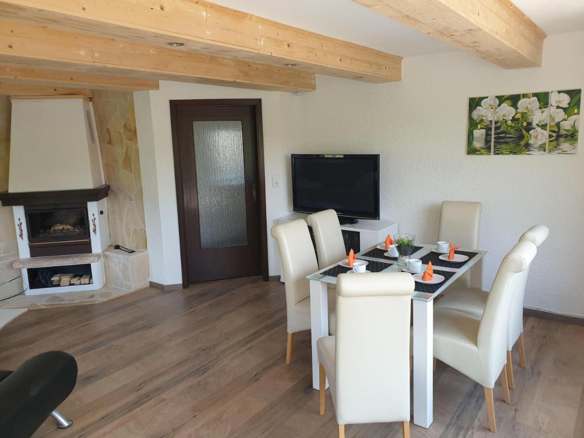 Saechsische-Schweiz-Ferienhaus-Wohnung-1-Mit-Elbblick-Sauna-Und-Kamin Königstein an der Elbe Eksteriør bilde