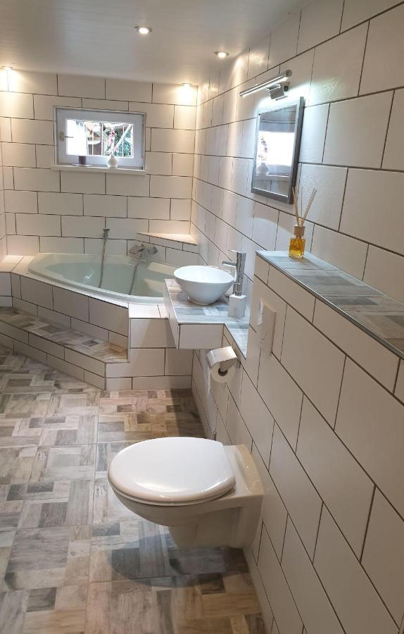 Saechsische-Schweiz-Ferienhaus-Wohnung-1-Mit-Elbblick-Sauna-Und-Kamin Königstein an der Elbe Eksteriør bilde